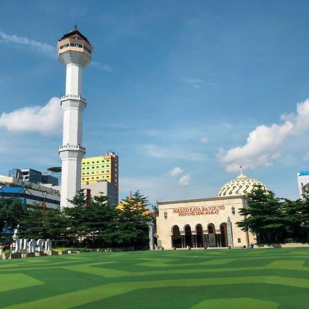 โรงแรมโซดิแอค แอท เคบง จาติ บันดุง ภายนอก รูปภาพ